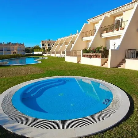 House F Sao Rafael - Free Wifi & Airco, Netflix Ready - 300m From The