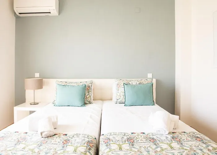 Casa de Férias House F Sao Rafael - Free Wifi & Airco, Netflix Ready - 300m From The Albufeira