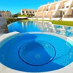 House F Sao Rafael - Free Wifi & Airco, Netflix Ready - 300m From The