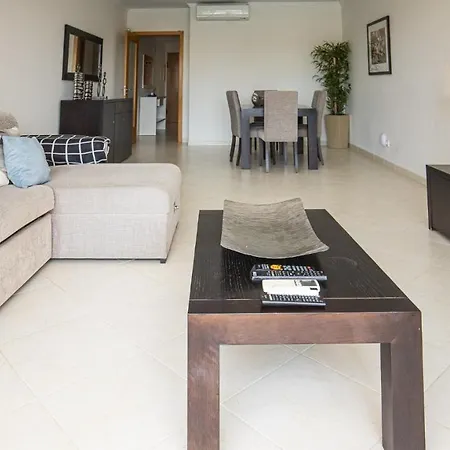 House F Sao Rafael - Free Wifi & Airco, Netflix Ready - 300m From The Ferienhaus