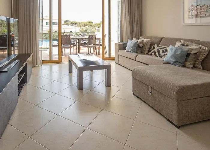 House F Sao Rafael - Free Wifi & Airco, Netflix Ready - 300m From The