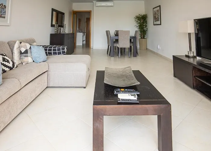 House F Sao Rafael - Free Wifi & Airco, Netflix Ready - 300m From The Ferienhaus